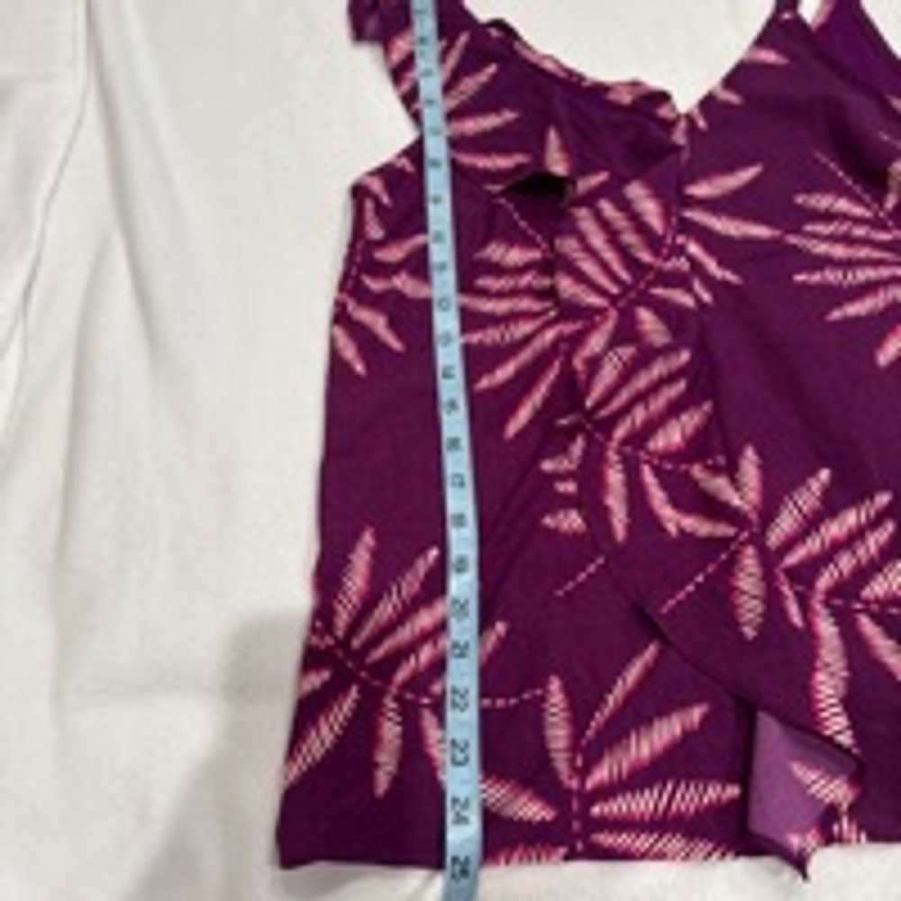 Women's a.n.d. Tank Top, Medium, Purple asymmetrical ruffle detail knit back GUC - Picture 7 of 7